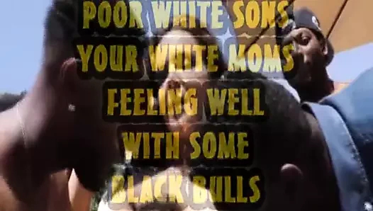 Anneler tarafından sikiliyor