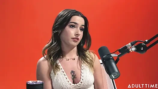 Titreme Kraliçesi Chanel Camryn | Adult Time Podcast