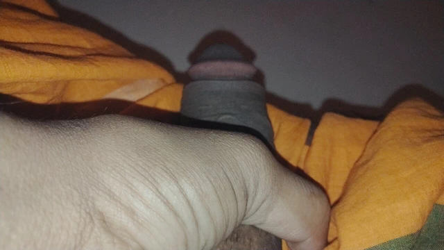 Profesyonel bir makine gibi. Büyük sert bir yarak..