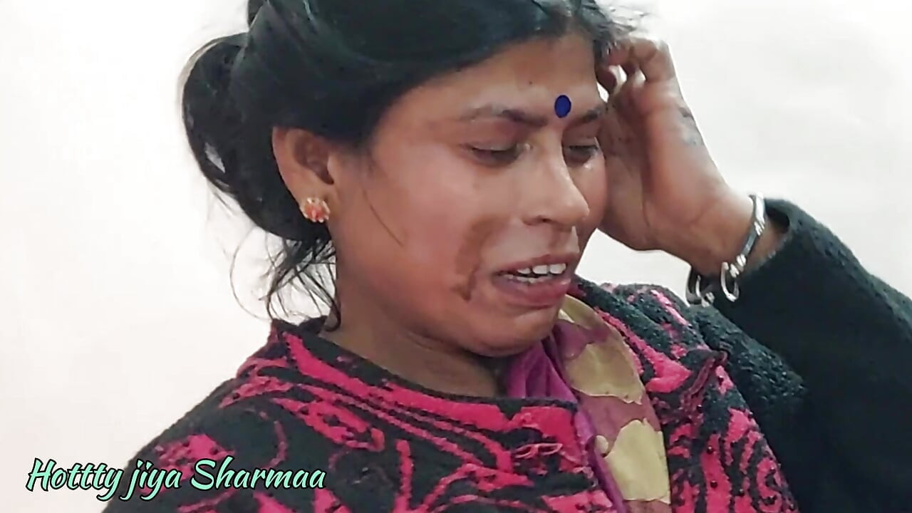 Kaamwali Bai Sangeeta Ka Chori Krne Ke Baad Dar Se Pishab Nikal Gya Jiske Baad Malik Ne Usko Apne Mote Lund Se Khoob Pela