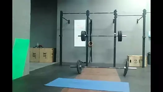 Ana Sayfa d20 - çıplak spor yapan çok fit bir kız