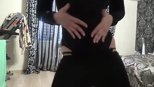 Yoga pantolonlu büyük memeli dansçı bölüm 1