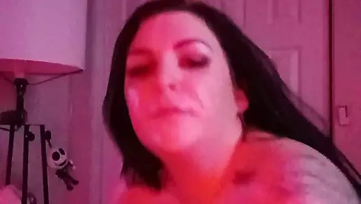 Tombul dövmeli vücudumun her yerine bebek yağı