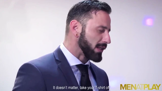 Menatplay - latin robbie rojo anal antonio miracle tarafından sikiliyor