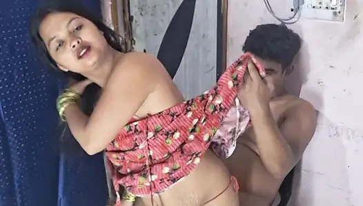 Sweetsex2001 hot Bhabhi caught her devar alone in the room