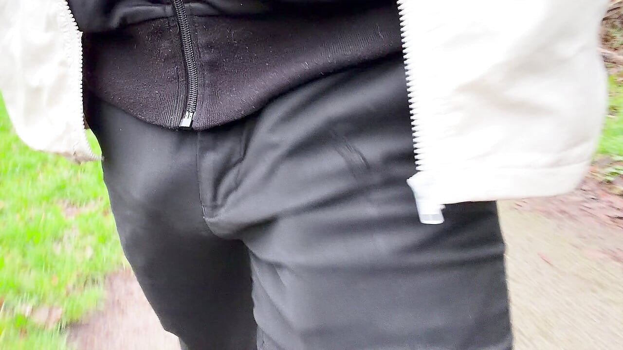 Bir sabah takım elbiseli pantolonlu iç çamaşırı giymem gerekiyordu.