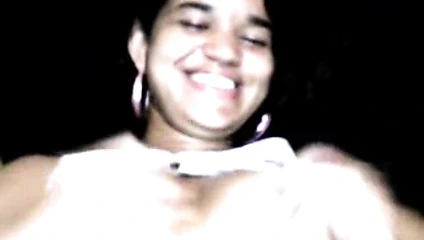 Sevimli kız kamerada