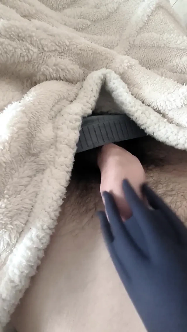 Yarak kafalı vibratörle orgazm