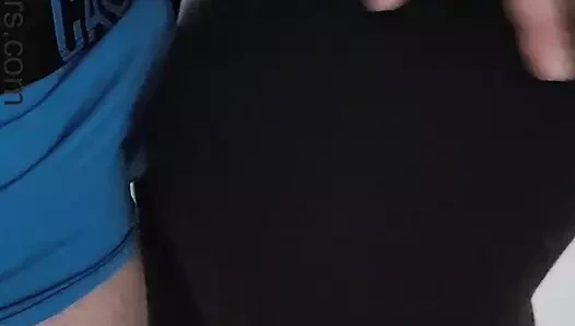 Büyük ganimet milf, tozluklarıyla tanıştığı her adama anında eğilir