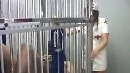 Porsche lynn, lisa berlin'e fisting salonunu gösteriyor