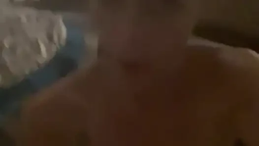 Aman tanrım! Gerçekten bir yarağa ihtiyacım var.