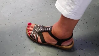 nine seksi uzun ayak ayak ve rednails