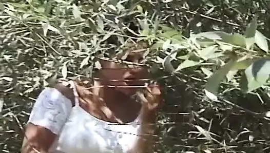 Her zaman azgın esmer kadın amını ve götünü sikiyor