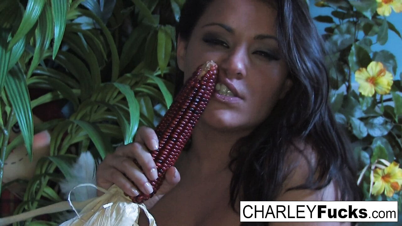 Charley kovalamak cums tüm üzerinde
