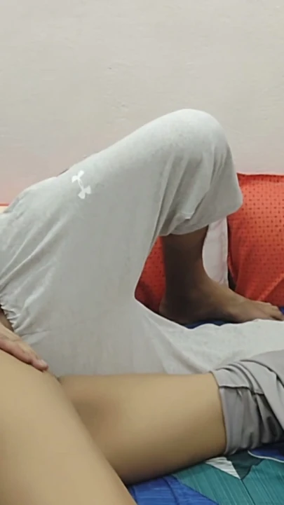Hintçe sesli ağır çekim ile hint xxx stepbro sis seks video | Klip 2