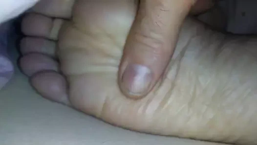 Olgun eş ayak masajı