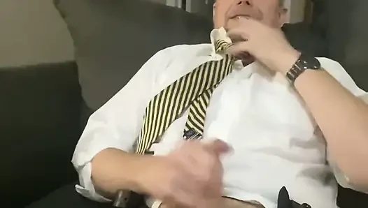 Şişmiş yarak seni boşaltıyor