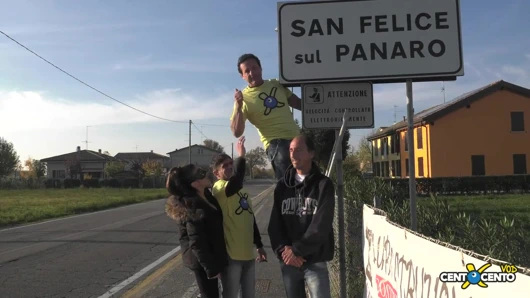 Üvey oğul sandviçte mutlu