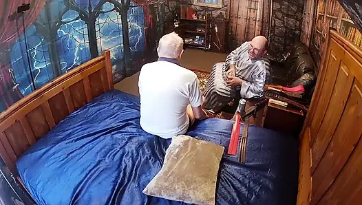 Lanista Bear ve Tawseman ile ilgilendikten sonra.