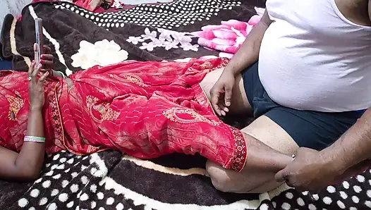 Hintli kadın azgın adamla sikişiyor