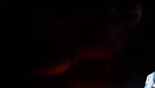 Duvarlarda Jason clark delikleri