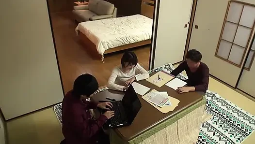 PT4 Sneaking around in a kotatsu and playing pranks on the unprotected lower half of the body!