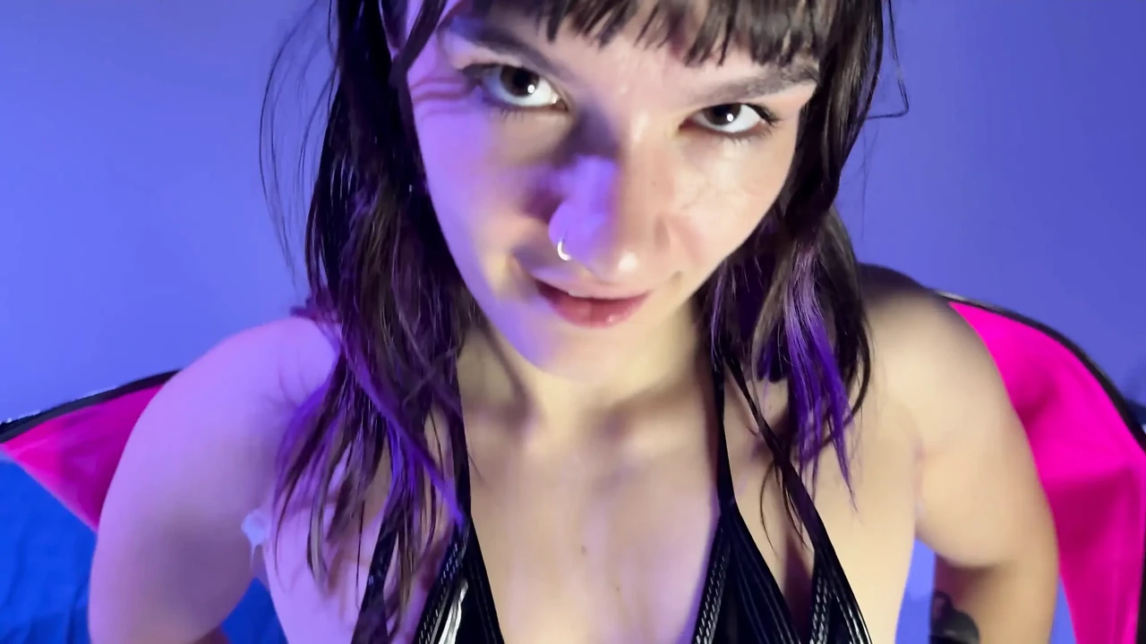 Succubus domme topuklu ayakkabılarla azdırıyor / tükürüyor ve benim için boşalıyor