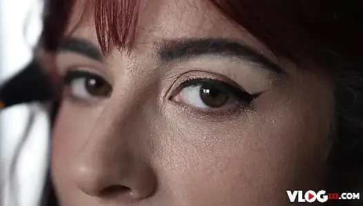 Esmer güzel Audrey Reids harika cinsel deneyim