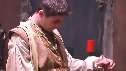 Dil damlayan amcığın derinliklerinde parmaklanıyor ve titreyerek orgazm oluyor