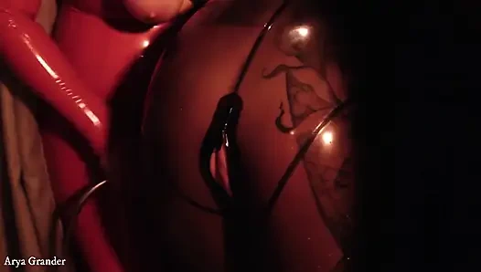 Ateşli orta yaşlı seksi kadınlar sapık seks! Tombul kızların amatör ev videosu, takma yarakla sikişiyor (arya grander) hakimiyeti