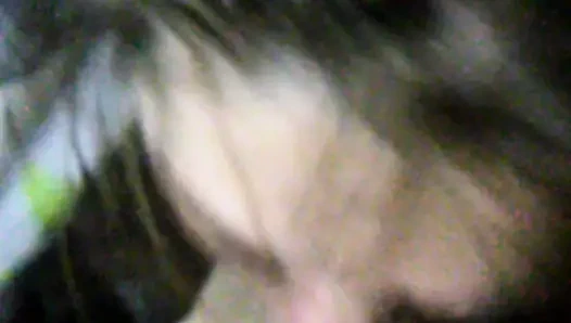 Sıcak sarışın sürtük emme bazı şişman horoz