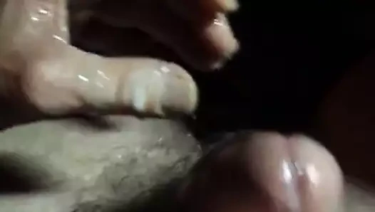 Bazı sıkı sünnet derisi horoz üzerinde sağlam bir masturbasyon yapmak!