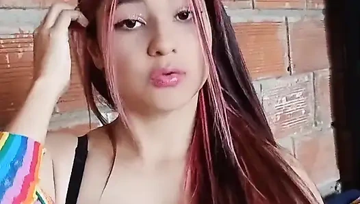 Üniversite öğrencisi yeni dildosunun videosunu üniversite koordinatörüne gönderiyor