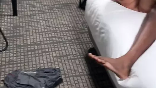 karısı yayılır onu bacaklar için the şişman siyah horoz