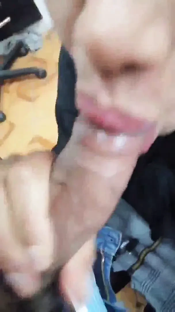 Bayan Kuaforunde Sakso.