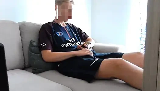 Psg soccer erkek kardeş antrenmandan sonra mastürbasyon yapıyor