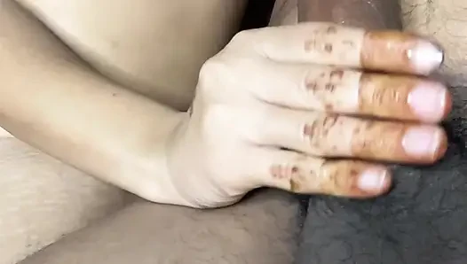 Stepsister se karvai Handjob or boobs Dabye
