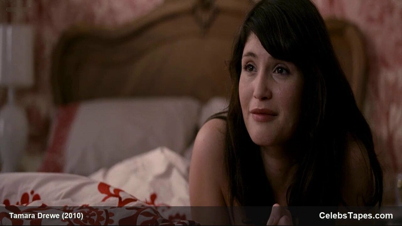 Gemma arterton seksi çıplak
