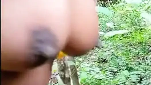 Karım ormanda sikişiyor