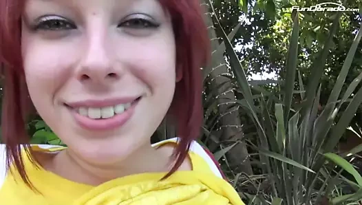 Kleines Notgeile rothaarige wird vom Stiefpapa hart gefickt