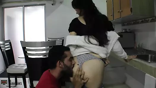 Ateşli üvey baba üvey kızını çok güzel ve sert sikiyor - ingilizce porno