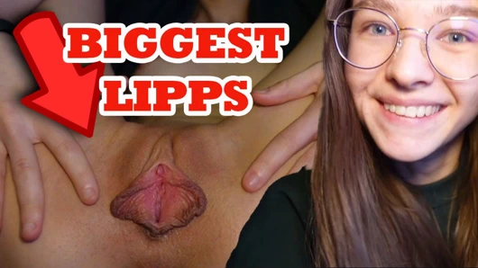 18 yaşındaki Alman genç kız şişman amcığını sikiyor!