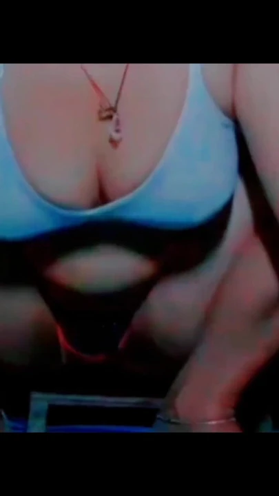 Köylü ateşli seksi sessiz seksi mükemmel ateşli kız mastürbasyon yapıyor | Klip 1
