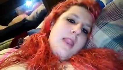 Kızıl saçlı örgüler kedi ile bir yapay penis ile oynuyor - negrofloripa