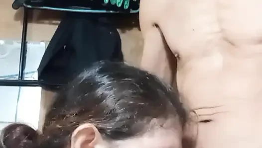 Başka bir götlü sikimi güçlü bir şekilde tatmin etti