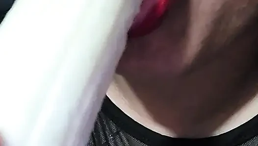Muz yiyen seksi görünüyor