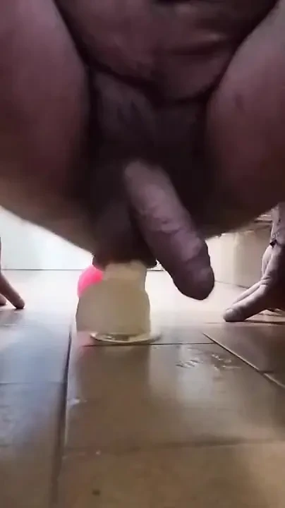 Dildo: Toplu Bang. Gül tomurcuğuna 5 at sürüyorum