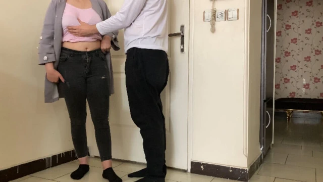 Iranian Milf sex in the office- sex monshei tehrani ba raesesh