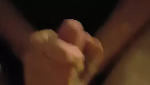 Sklavin kommt durch wixen von des Meisters Schwanz