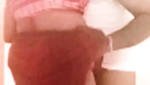 Hintli hintli tamil iri güzel evli kadın latha ayakta sarılıyor götünü sıkıyor ve borç ödemesi için finansçı tarafından amcık yalıyor!